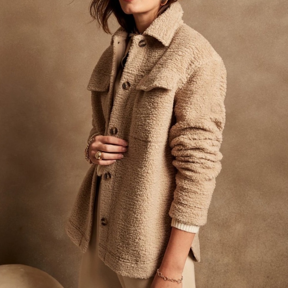 Banana Republic Sherpa Shacket, Champagne Toast size Small